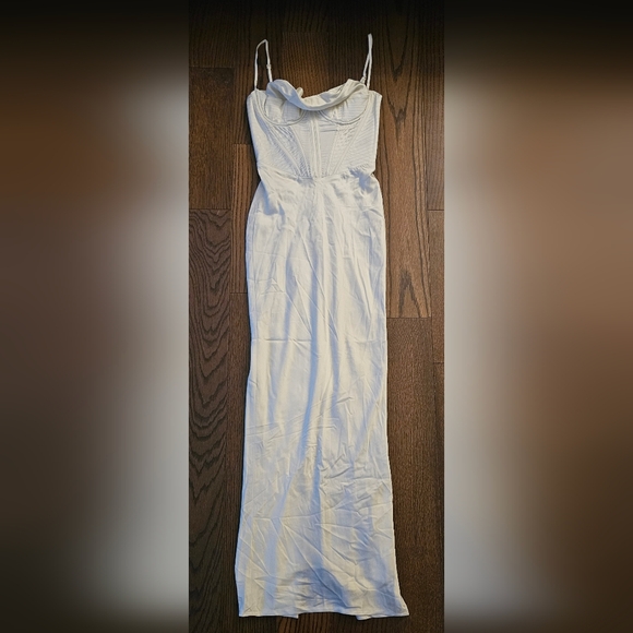 House of CB Ivory Charmaine Gown Size Small NWOT - Picture 4 of 6